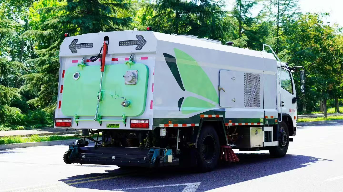 Modern Vacuum Road Sweeper for Street Maintenance