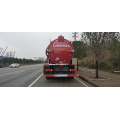 Tout nouveau camion d&#39;aspiration des eaux usées SINOTRUCK HOWO 4X212CBM