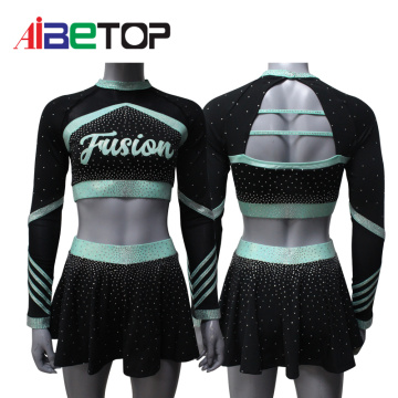 Uniforme di cheerleader: acquisti per l&#39;abbigliamento dello spirito di squadra