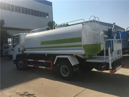 Shaanxi Xuande 5 tons of green spraying vehicle