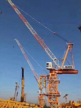 construction hoisting flat-top QTZ63-5013-5T tower crane
