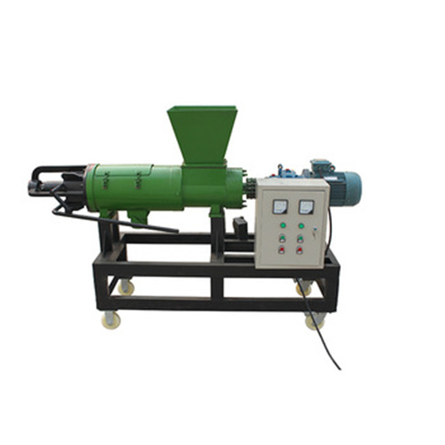 Farm equipment cow manure solid liquid separator