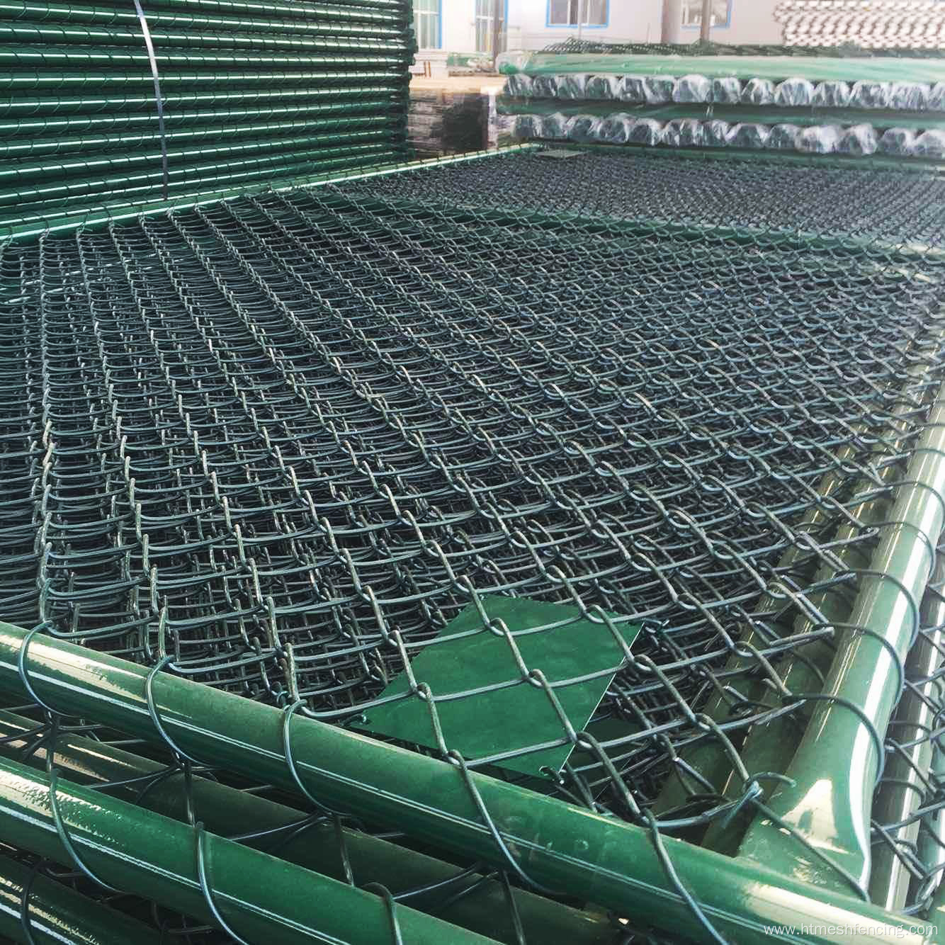 4' 9"x49' 2" Green galvanized chain-link mesh fence