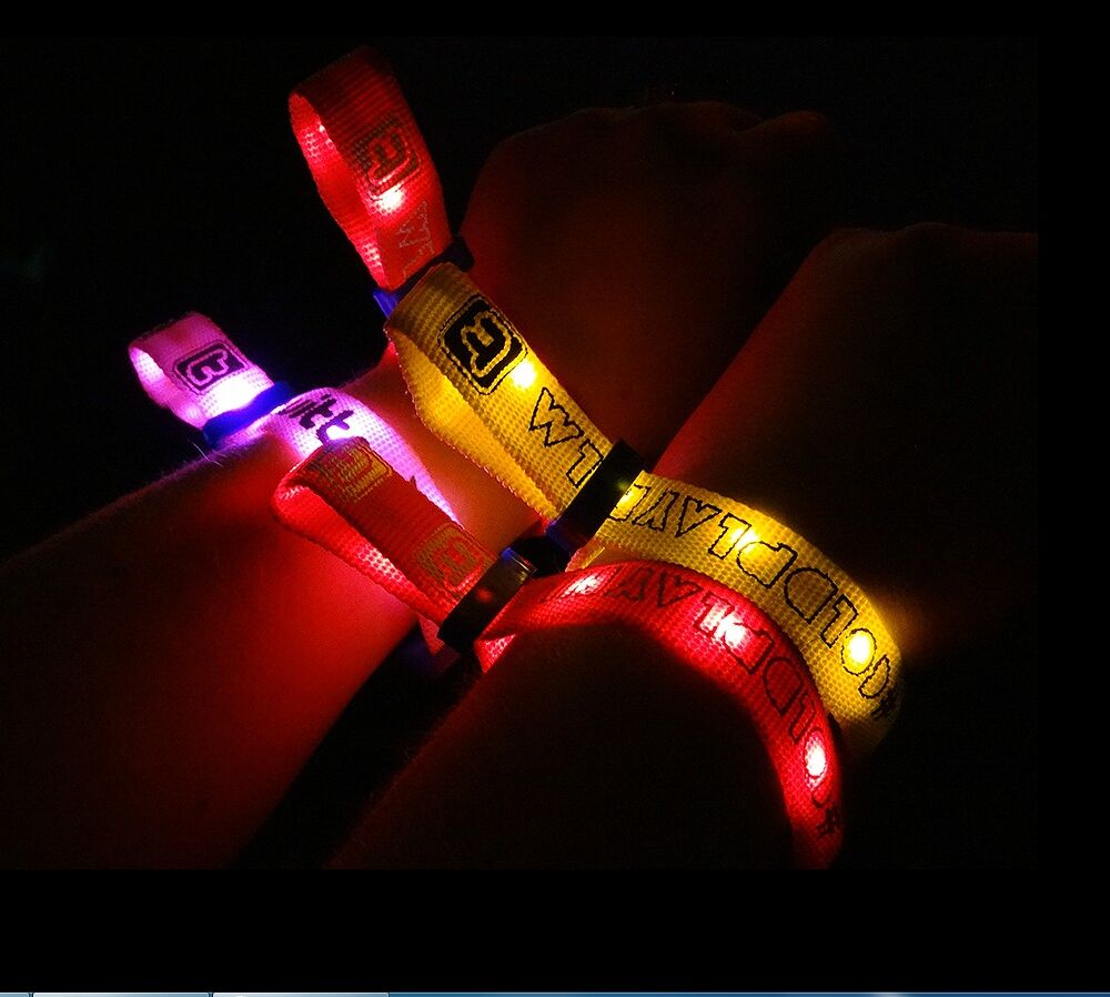 LED REMOTE Kontrolkirî Wristband Muzîka Zindî