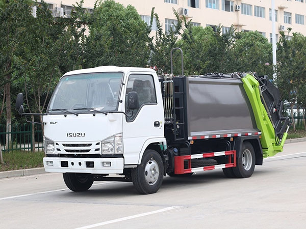ISUZU6CBMCOMPACTOR (9)