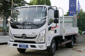 Light Cargo Truck for Efficient Flatbed Transport