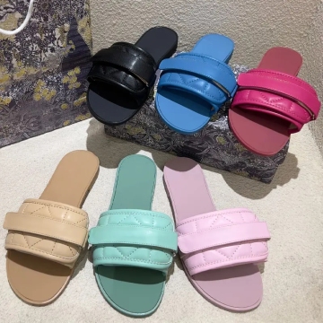 2024 Designer estivi Sliders a basso tallone - Luxury e resistenti alle pannelli da spiaggia resistenti