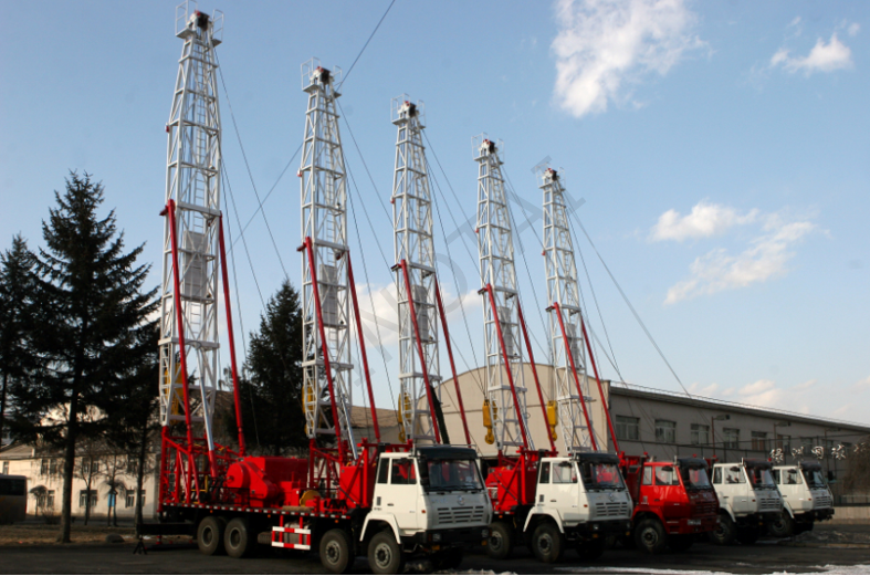 No-guyline Workover Rig