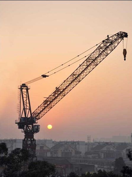 Construcción Edificio Jack Up Luffing Tower Crane Derrick