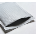 Sac postal gris auto-scellant à bulles