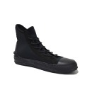 Black closed-toe canvas sapatos