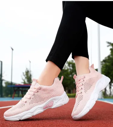 new spring and summer breathable sports shoes