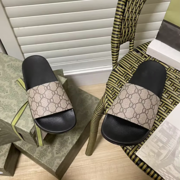 2023 pantofole di design di lusso per donne - Slide in pelle per all'ingrosso all'aperto