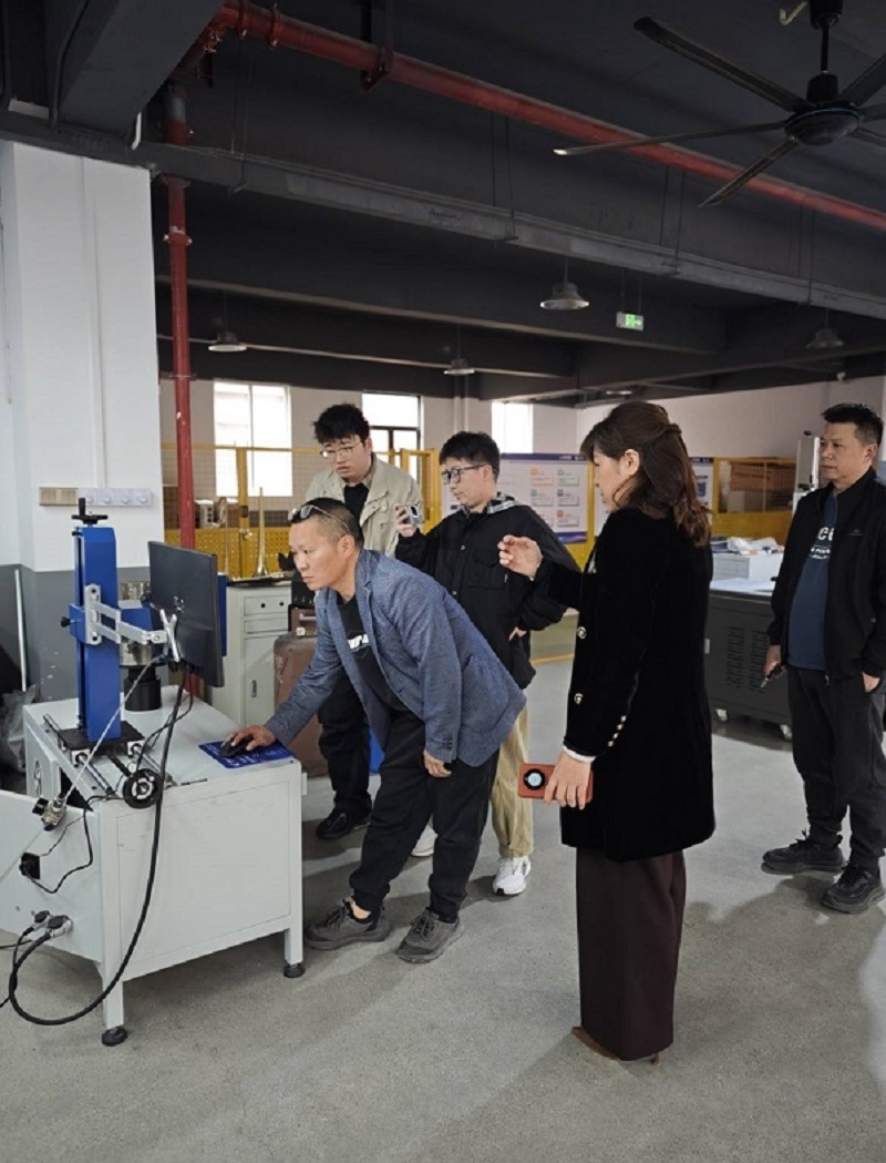 Customer Visits Chuke Intelligent for Inspection; Flange Marking Machine's "Millimeter-Level Precision" Wins Customer's Heart