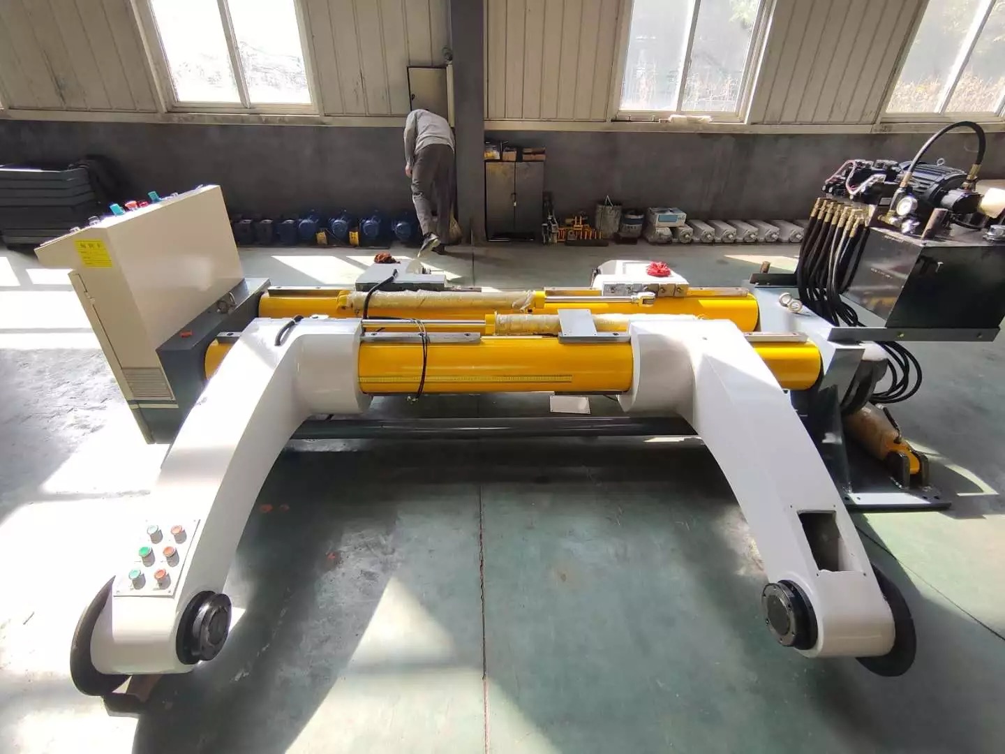 Hydraulic Shaftless Paper Mill Roll Stand For Corrugated Cardboard ...