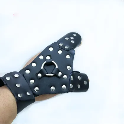 Steel Plate Guard Black Hand Slingshot for Outdoor Hunting Accessories