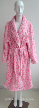 High quality 100%polyester lady's lapel style embossing print flannel robe