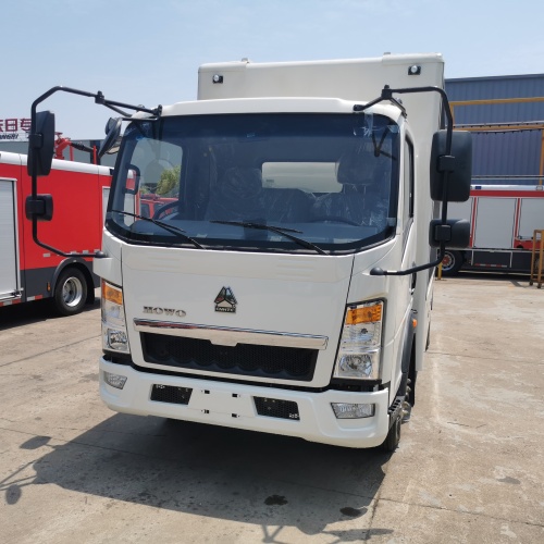 Экран мобильного цифрового рекламного щита.