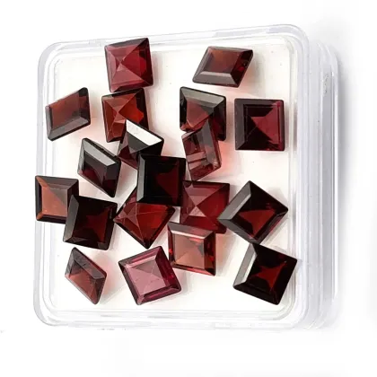 Square Cut Red Gemstone Garnet for Jewelry Making