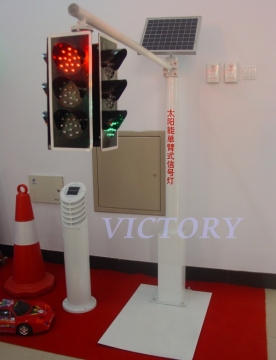 Crossroad Solar Powered LED Hang Type Traffic Light with 4 Sides