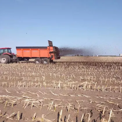 High Capacity Manure Spreader for Livestock Farms