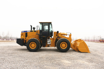 ВЫСОКОЭФФЕКТИВНЫЙ КОЛЕСНЫЙ ПОГРУЗЧИК SEM660D 6 ТОН