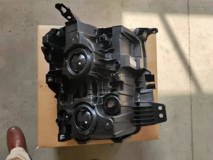 Chevrolet Silverado 1500 2022-2024 Bodykit Front Headlight with Redline LED Lamps