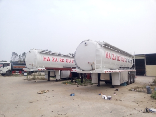 Vacuum Suction Tanker Truck Semi Trailer Volume 25000Liter