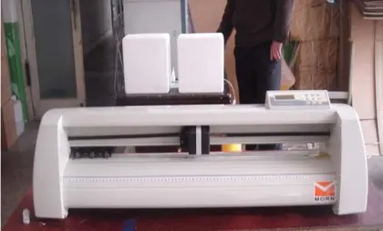 Paper cutting plotter machine