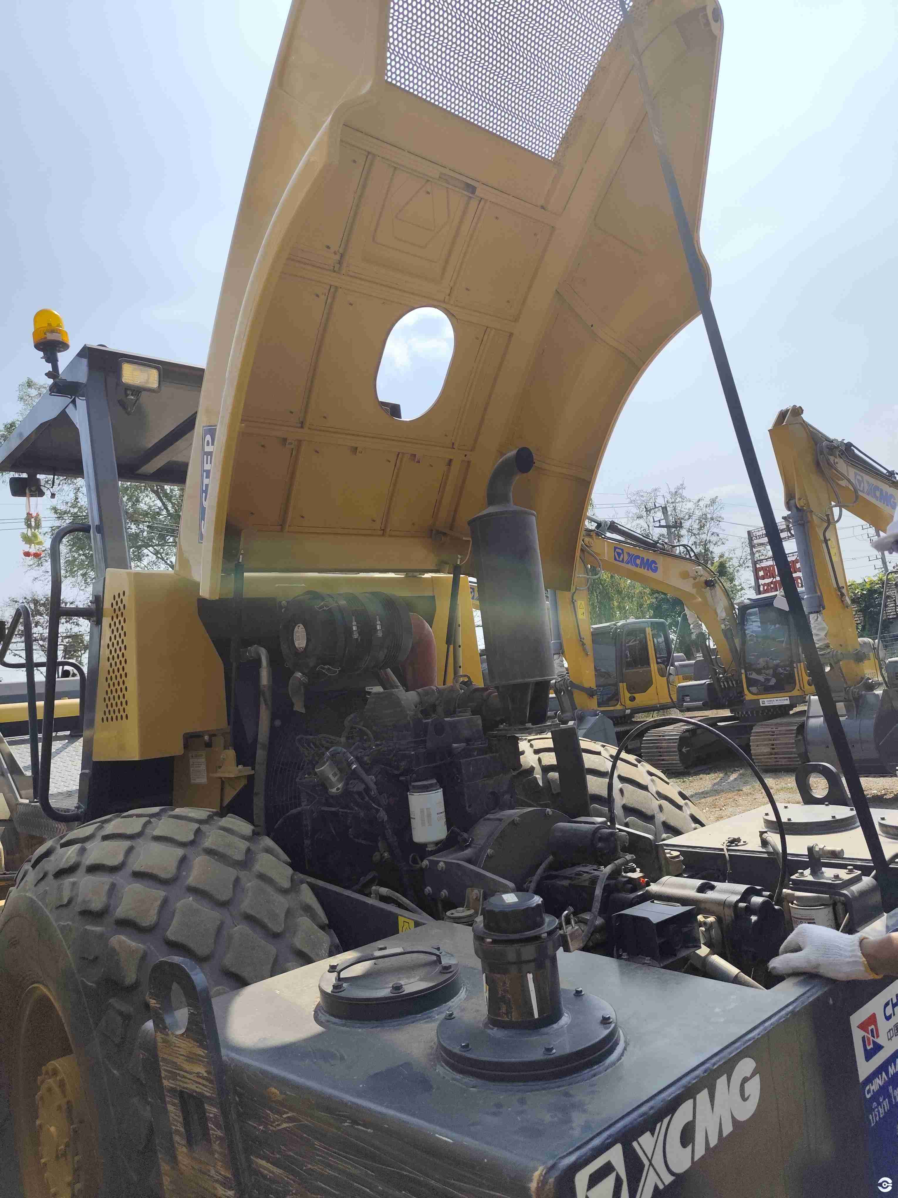 secondhand-road-roller