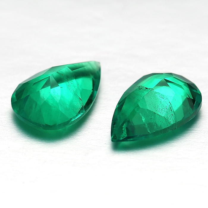 フローラル ジュエリー ラボ エメラルド コロンビア カラー ペアー 7x9