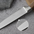 CUCHILLO PARA UTILIDAD DE 5 PULGADAS CON MANGO DE NOGAL