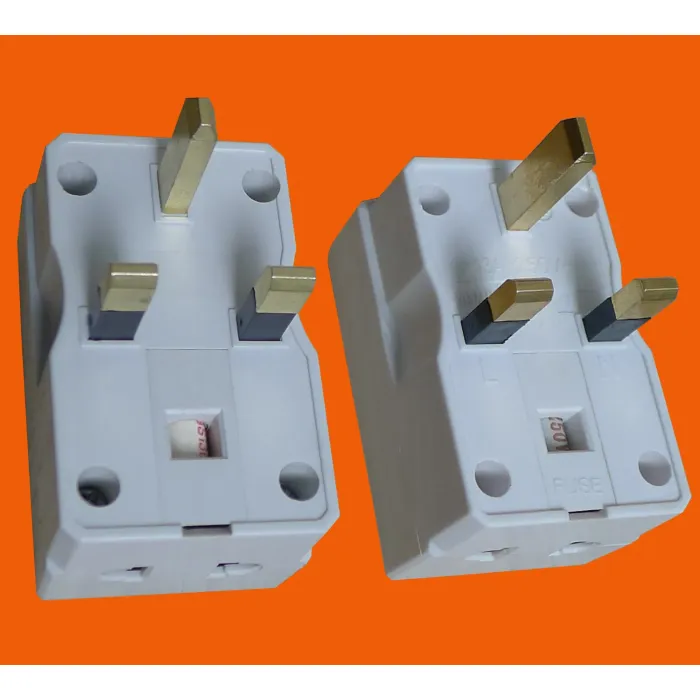 Adaptor Perjalanan AC Gaya Inggris dengan Earth P7037