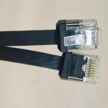 FLAT Ethernet CAT6-kabel met korte behuizing RJ45