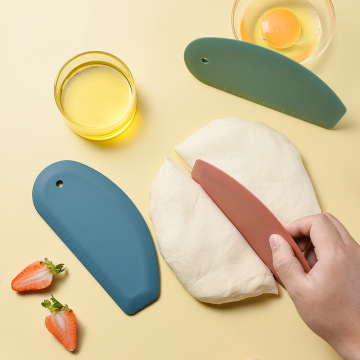 YIGO Flexible Bowl Scraper - Multipurpose Kitchen Scrapers for Baking Sourdough and Cakes