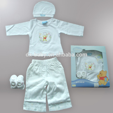 4 pcs baby clothes set Gift box packaging winnie emb 0-3Months