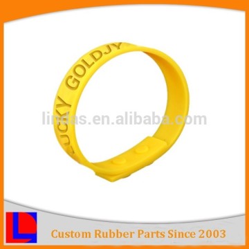 custom with high quality colored silicone rubber gps children bracelet