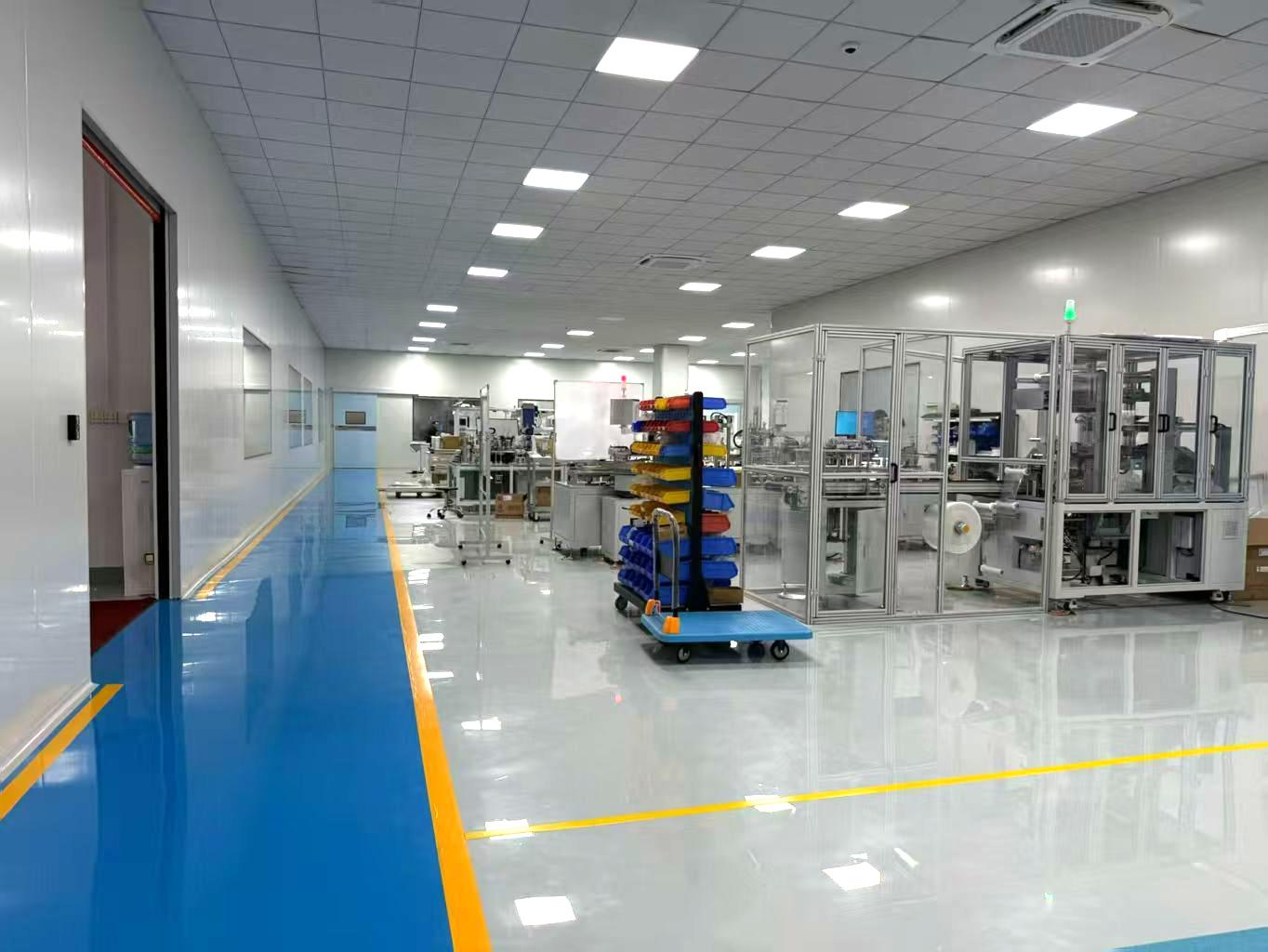 Producto autonivelante epoxi sin solventes de fraguado rápido