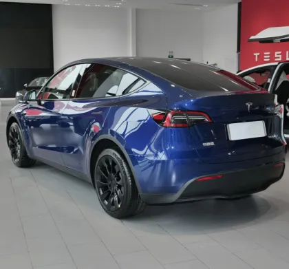 High-Performance Used Tesla Model Y Long Range SUV with High-Capacity Lithium Battery
