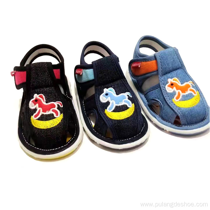 Whosales baby shoe boys sandals with sound