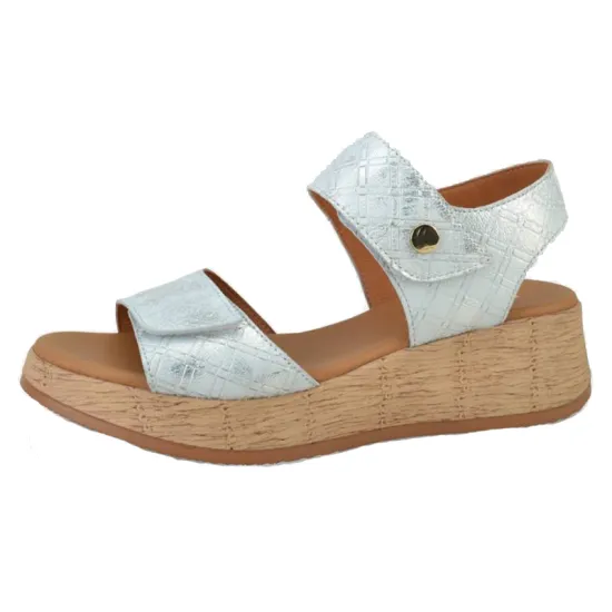 Fashionable Round Toe Flat Heel Sandals for Women