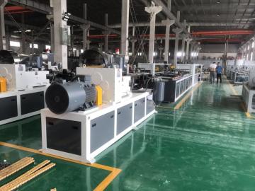Jalur produksi mesin panel dinding ringan