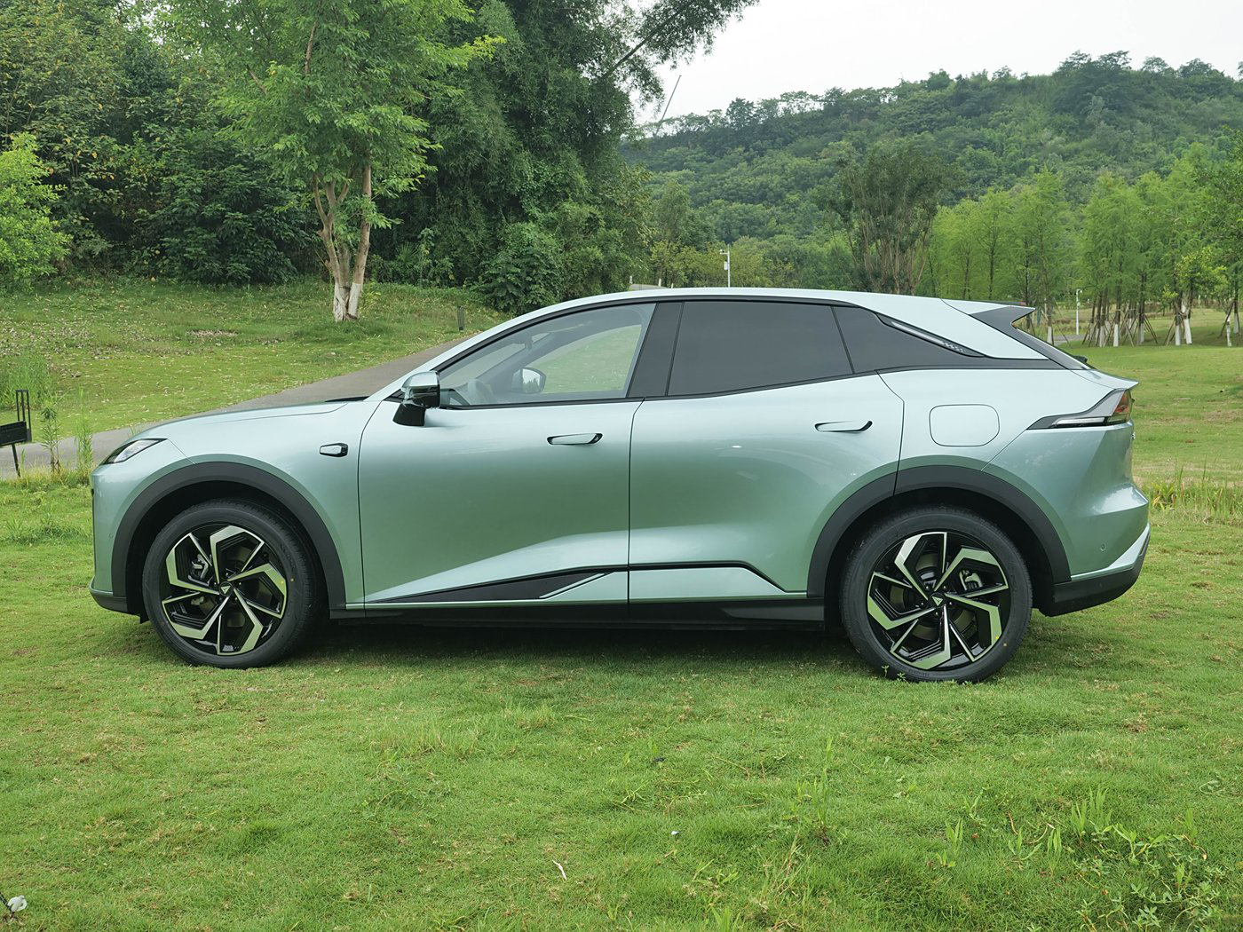 Changan Deepal S07 Hybrid Electric SUV Cars
