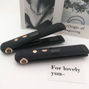 Rechargeable portable hair straightener