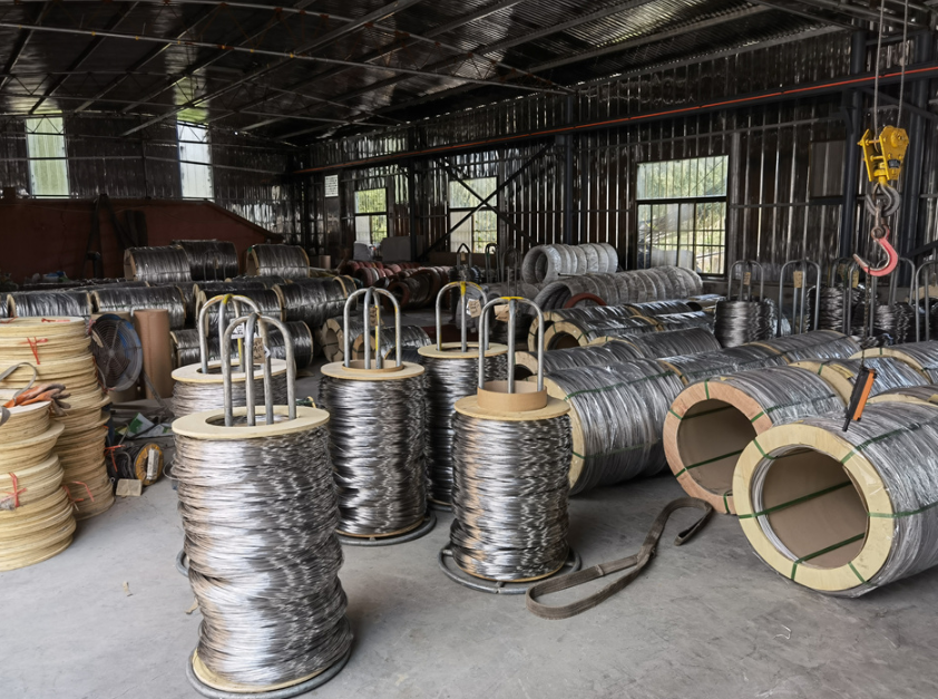 Stainless steel vacuum annealed wire