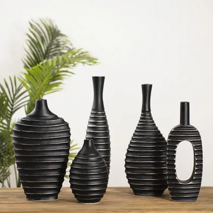 Unique Nordic Minimalist Resin Flower Vases in Black Matte: Elevate Your Home Decor