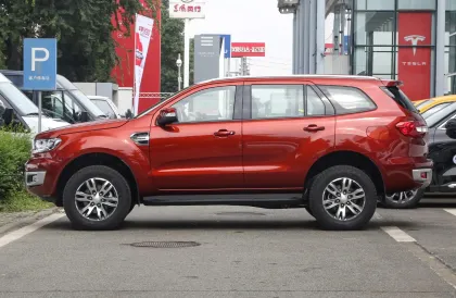 275HP Petrol Automatic 2WD Ford Everest Elite 5-Seater SUV for Sale