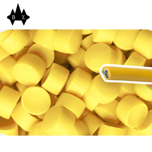 Желтые гранулы из пластикового сырья из ПВХ для кабелей