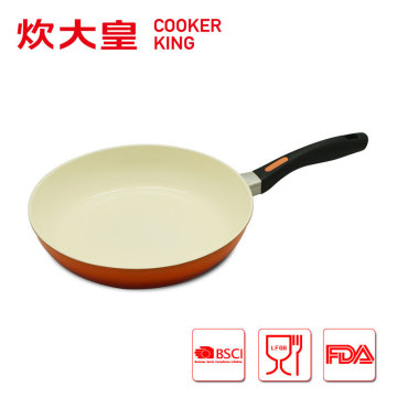 2015 factory price 26cm die-casting ceramic fry pan