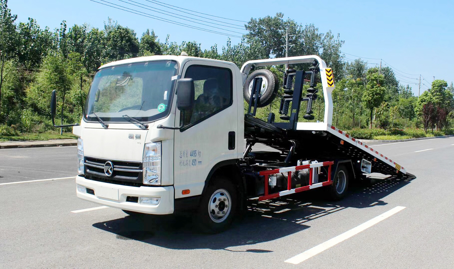 3 tons Light-duty flatbed tow truck